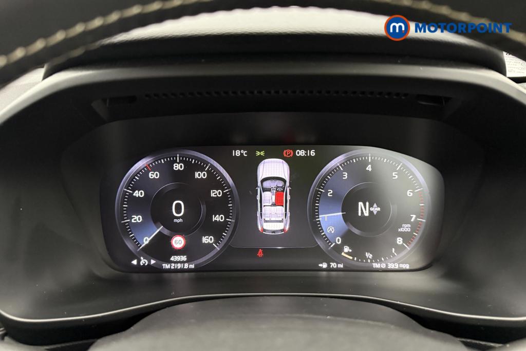 Volvo Xc40 R Design Manual Petrol SUV - Stock Number (1555026) - 5th supplementary image