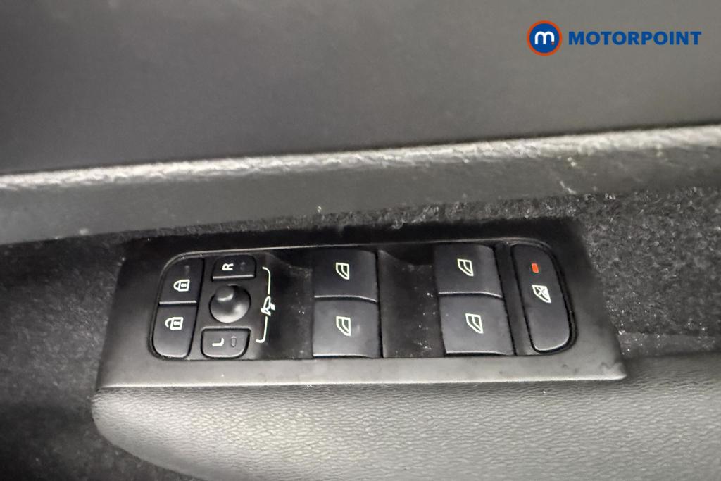 Volvo Xc40 R Design Manual Petrol SUV - Stock Number (1555026) - 17th supplementary image