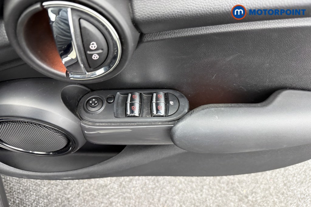 Mini Hatchback Cooper Classic Manual Petrol Hatchback - Stock Number (1555440) - 13th supplementary image