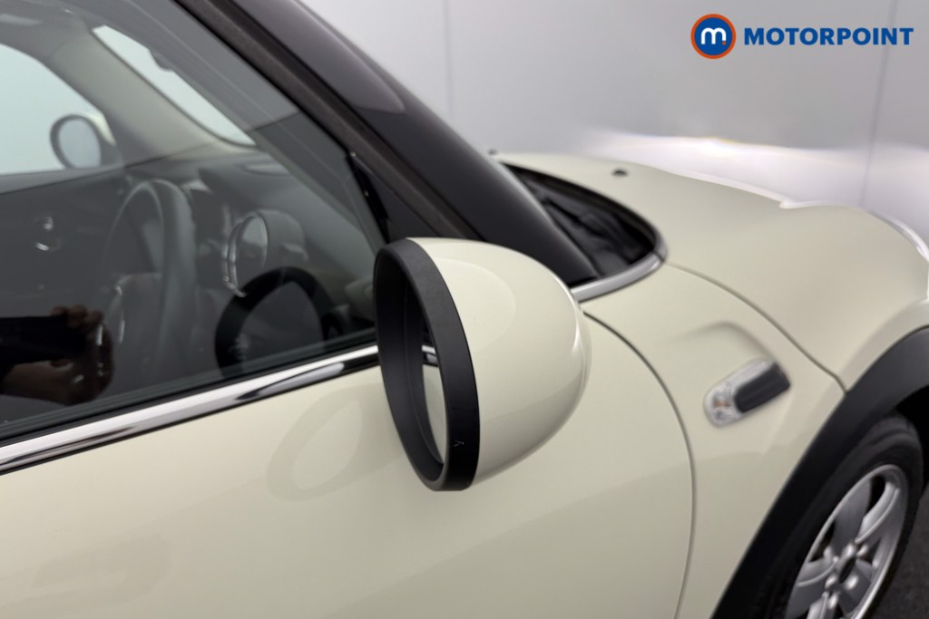 Mini Hatchback Cooper Classic Manual Petrol Hatchback - Stock Number (1555440) - 15th supplementary image