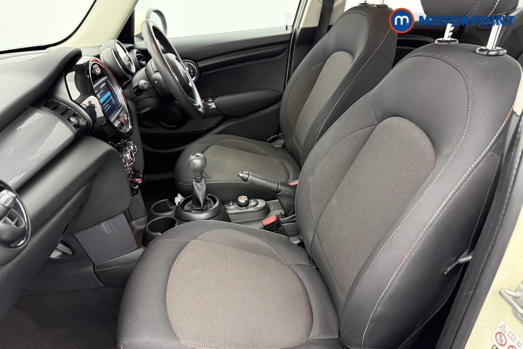 Mini Hatchback Cooper Classic Manual Petrol Hatchback - Stock Number (1555440) - 17th supplementary image