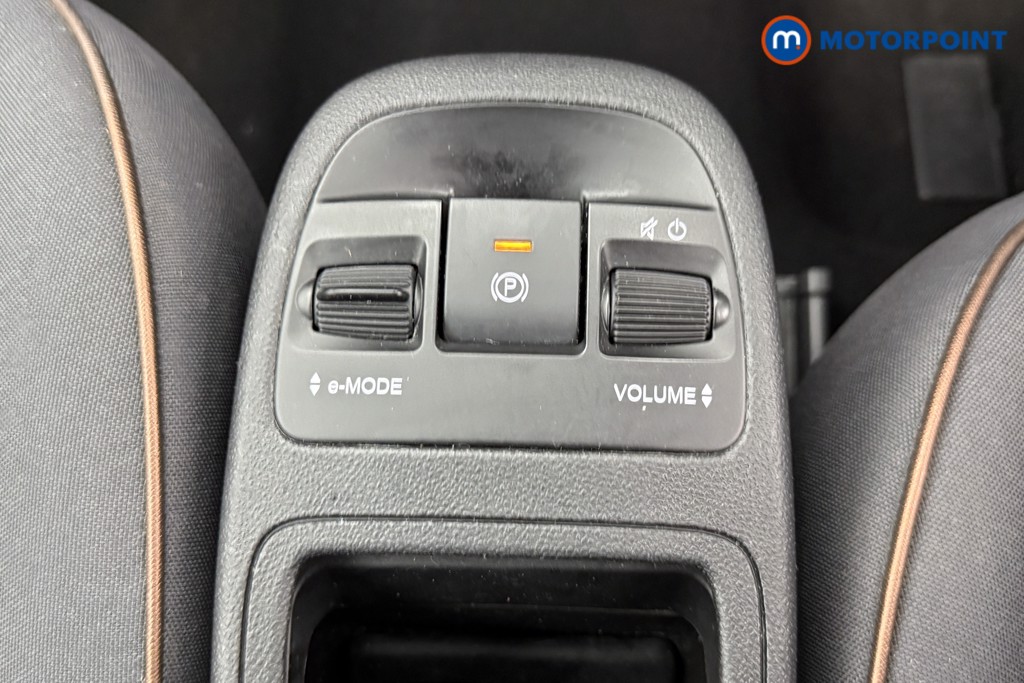 Fiat 500 Icon Automatic Electric Hatchback - Stock Number (1556153) - 12th supplementary image
