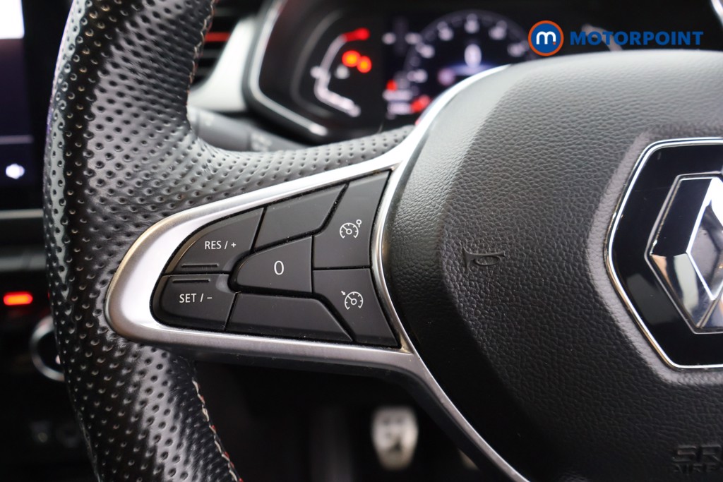 Renault Captur R.S. Line Manual Petrol-Electric Hybrid SUV - Stock Number (1558714) - 2nd supplementary image