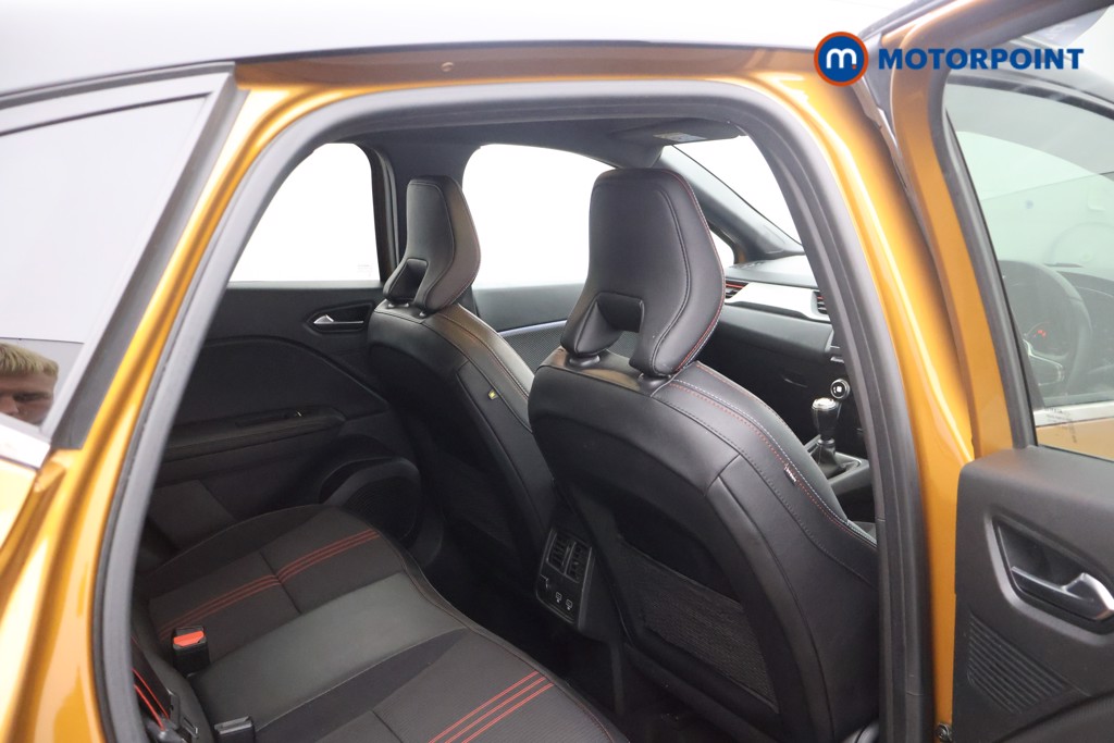 Renault Captur R.S. Line Manual Petrol-Electric Hybrid SUV - Stock Number (1558714) - 13th supplementary image