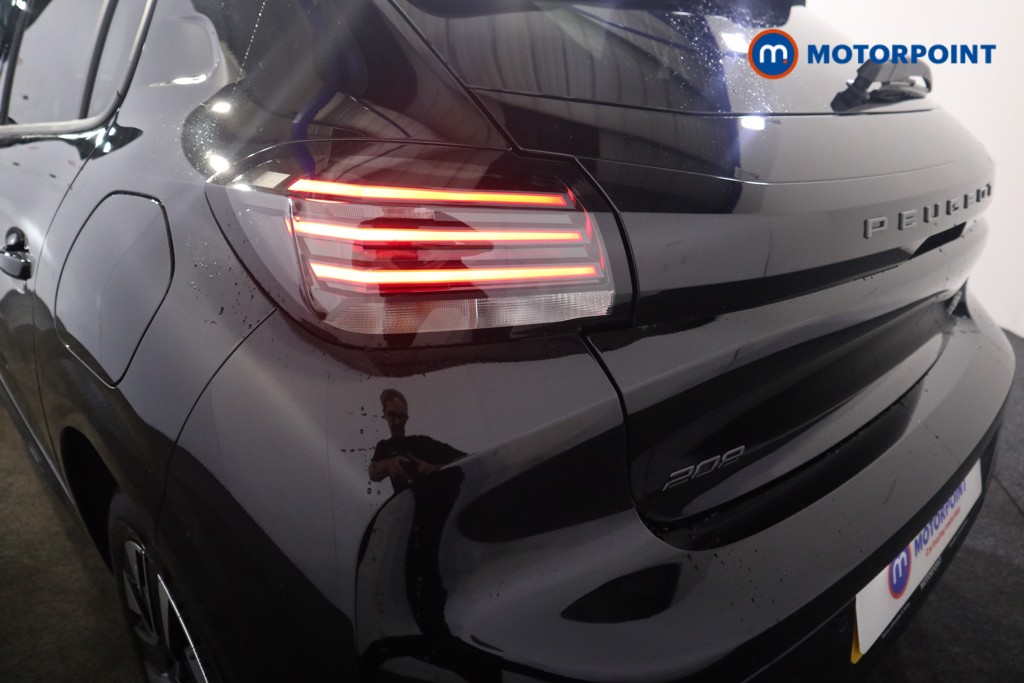 Peugeot 208 Allure Automatic Petrol-Electric Hybrid Hatchback - Stock Number (1559329) - 18th supplementary image