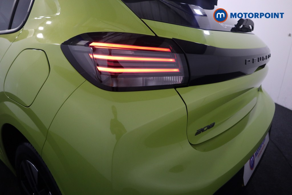 Peugeot 208 Allure Automatic Petrol-Electric Hybrid Hatchback - Stock Number (1559331) - 18th supplementary image