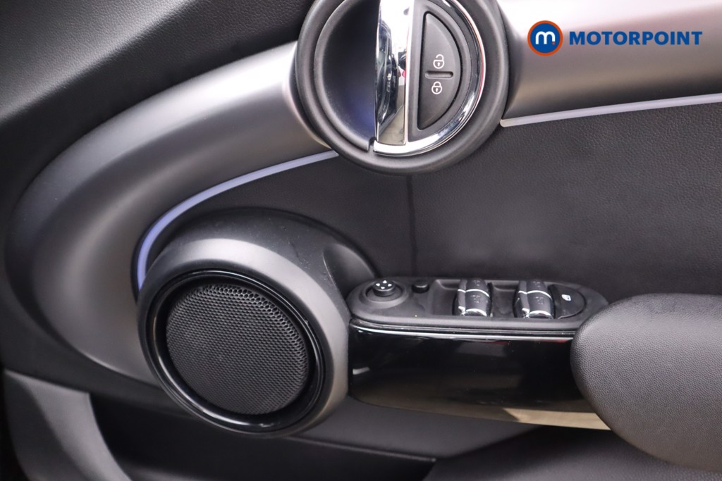 Mini Hatchback Cooper Exclusive Automatic Petrol Hatchback - Stock Number (1559977) - 9th supplementary image