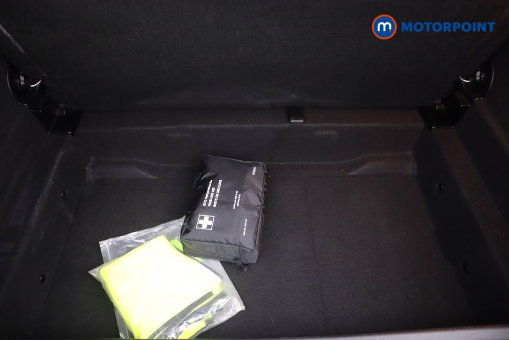 Mini Hatchback Cooper Exclusive Automatic Petrol Hatchback - Stock Number (1559977) - 16th supplementary image