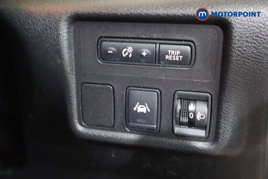 Nissan Micra Acenta Manual Petrol Hatchback - Stock Number (1560632) - 5th supplementary image