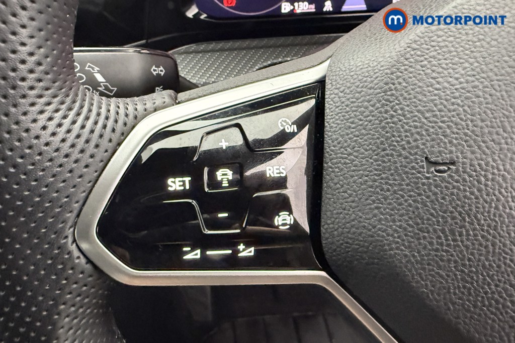 Volkswagen Golf R-Line Manual Petrol Hatchback - Stock Number (1560906) - 13th supplementary image