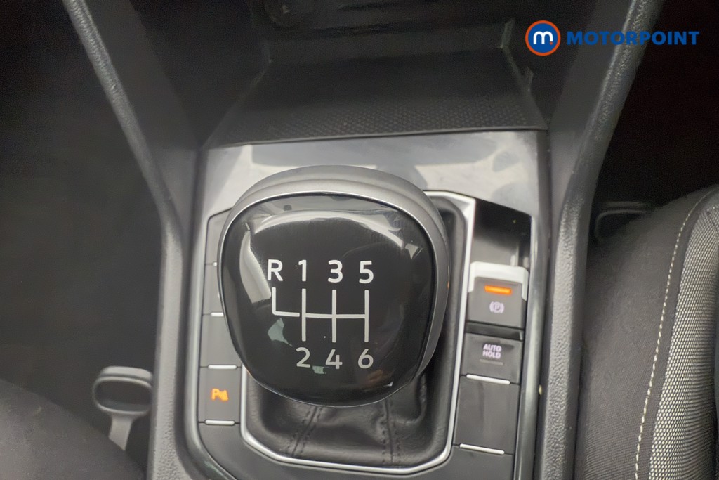 Volkswagen Tiguan Life Manual Petrol SUV - Stock Number (1560919) - 9th supplementary image