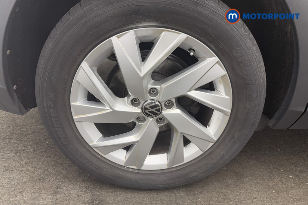 Volkswagen Tiguan Life Manual Petrol SUV - Stock Number (1560919) - 17th supplementary image