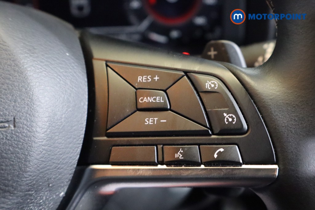 Nissan Juke N-Connecta Automatic Petrol SUV - Stock Number (1560959) - 4th supplementary image