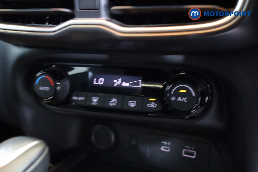 Nissan Juke N-Connecta Automatic Petrol SUV - Stock Number (1560959) - 7th supplementary image