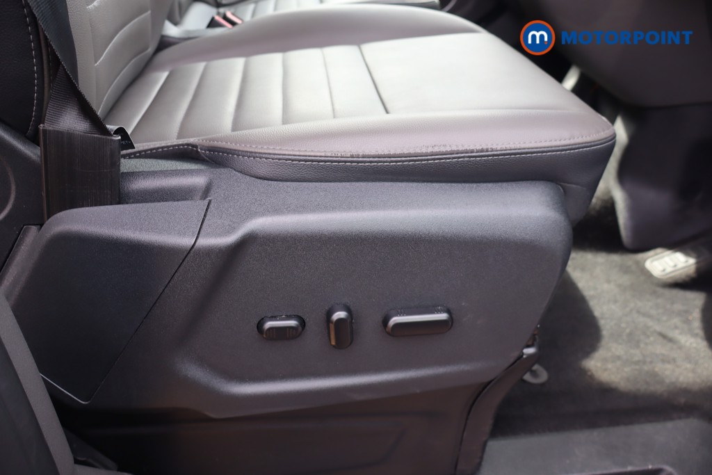 Ford Tourneo Custom Titanium Automatic Diesel Standard Roof Minibus - Stock Number (1561119) - 11th supplementary image