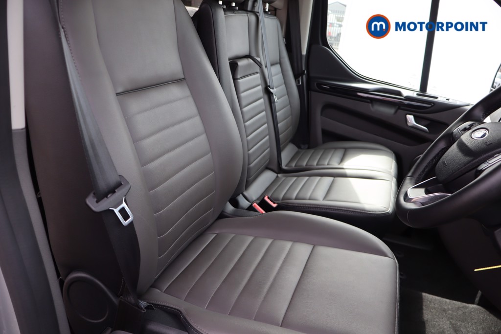 Ford Tourneo Custom Titanium Automatic Diesel Standard Roof Minibus - Stock Number (1561119) - 14th supplementary image