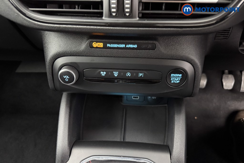 Ford Focus St-Line Manual Petrol Hatchback - Stock Number (1561310) - 10th supplementary image