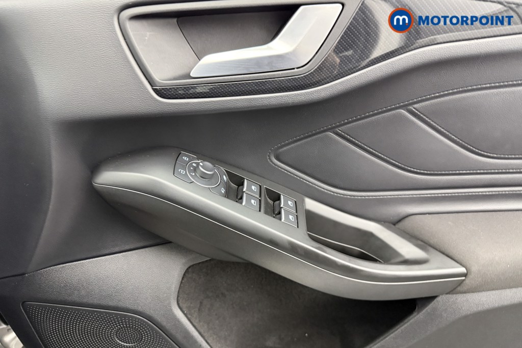 Ford Focus St-Line Manual Petrol Hatchback - Stock Number (1561310) - 15th supplementary image