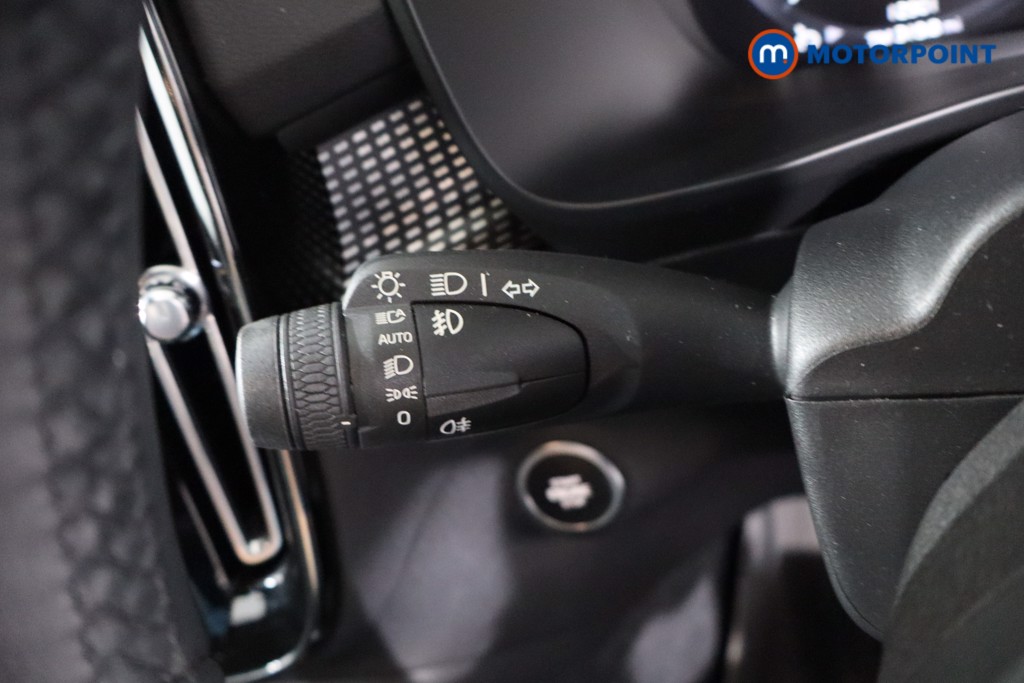 Volvo Xc40 R Design Automatic Petrol SUV - Stock Number (1561313) - 17th supplementary image