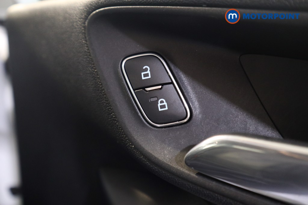 Ford Fiesta Active Edition Manual Petrol Hatchback - Stock Number (1561314) - 11th supplementary image