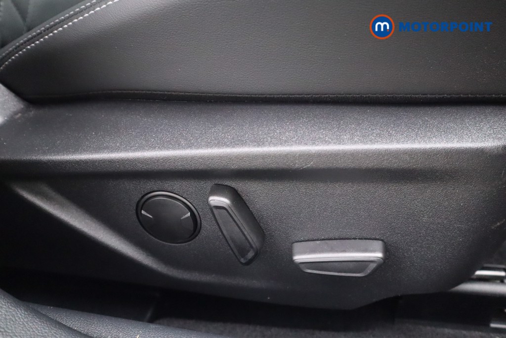 Ford Focus St-Line X Automatic Petrol-Electric Hybrid Hatchback - Stock Number (1561495) - 10th supplementary image