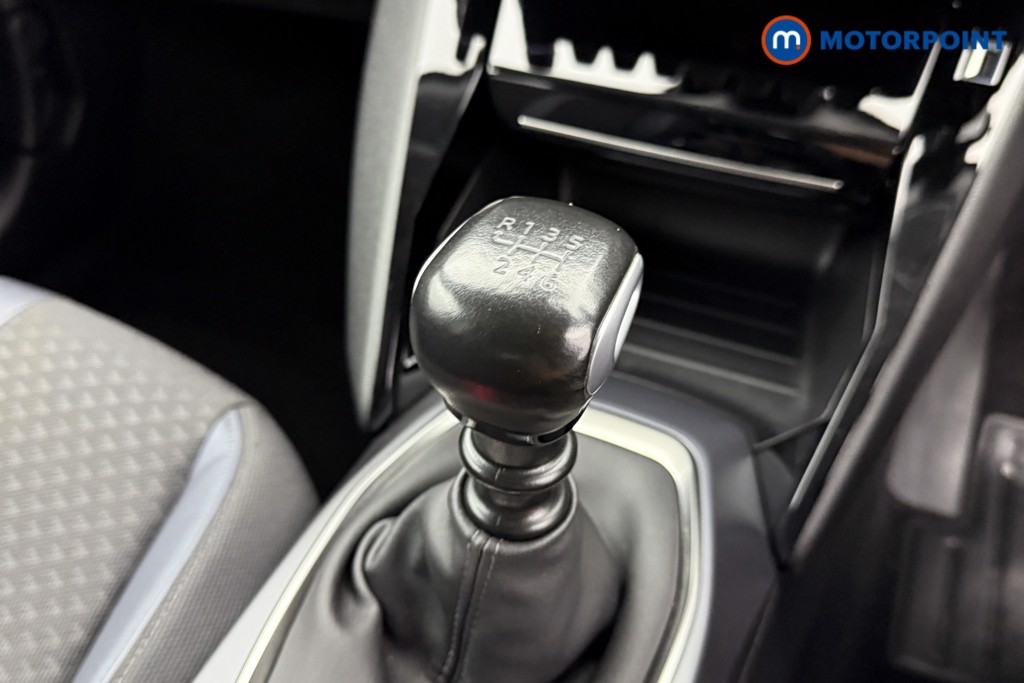 Peugeot 2008 Allure Manual Petrol SUV - Stock Number (1561550) - 12th supplementary image