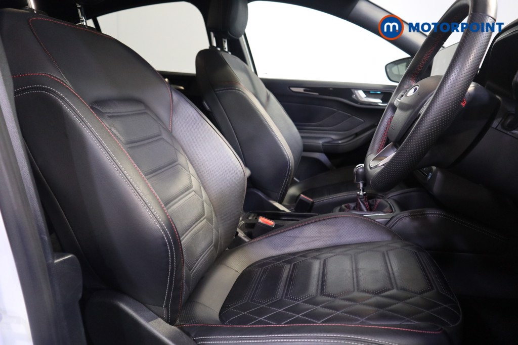 Ford Focus St-Line Vignale Manual Petrol Hatchback - Stock Number (1561677) - 12th supplementary image