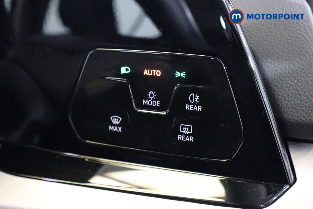 Volkswagen Golf Life Manual Petrol Hatchback - Stock Number (1561943) - 5th supplementary image