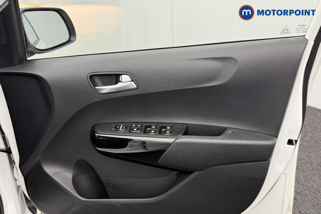 KIA Picanto 2 Automatic Petrol Hatchback - Stock Number (1562031) - 17th supplementary image