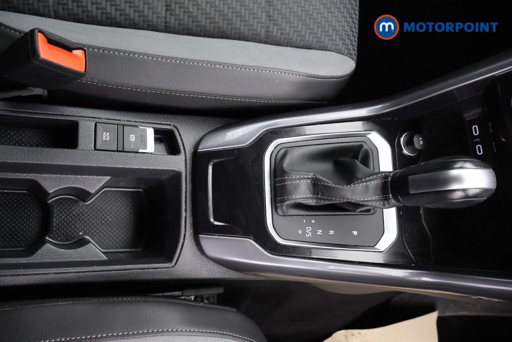 Volkswagen T-Roc R-Line Automatic Petrol SUV - Stock Number (1562130) - 6th supplementary image