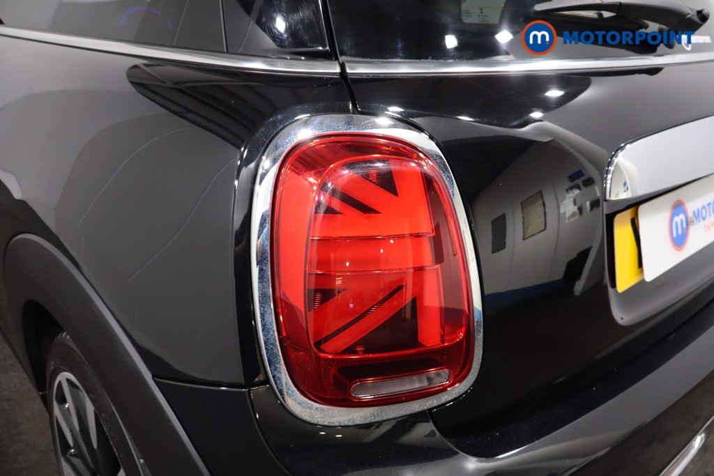 Mini Hatchback Cooper Exclusive Automatic Petrol Hatchback - Stock Number (1562148) - 32nd supplementary image