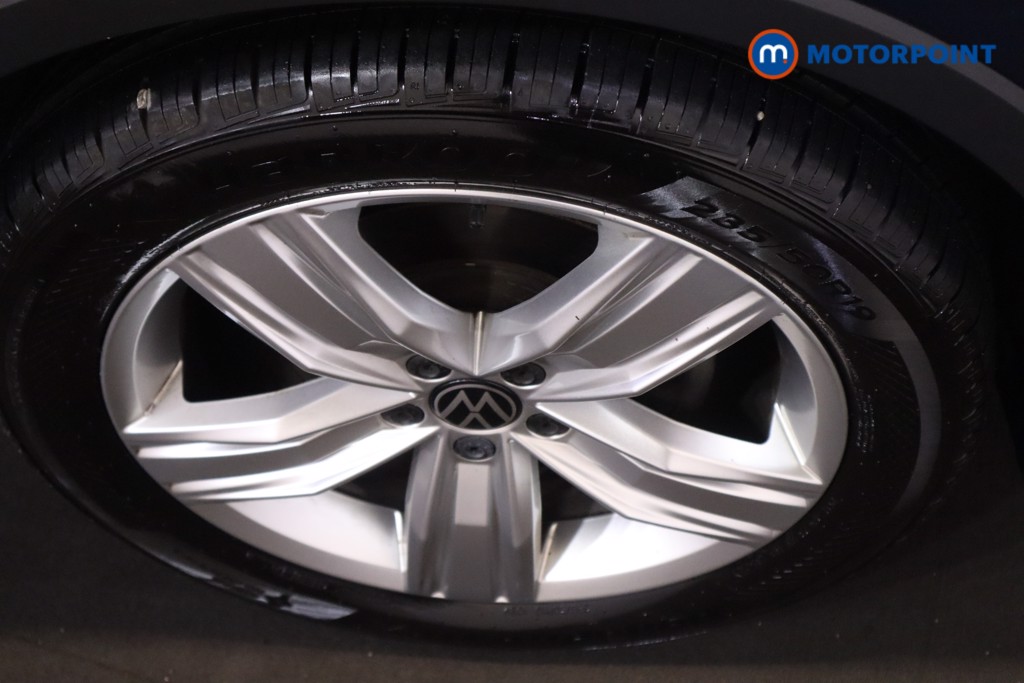 Volkswagen Tiguan Life Automatic Petrol SUV - Stock Number (1562345) - 11th supplementary image