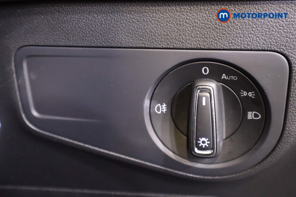 Volkswagen Tiguan Life Automatic Petrol SUV - Stock Number (1562345) - 14th supplementary image