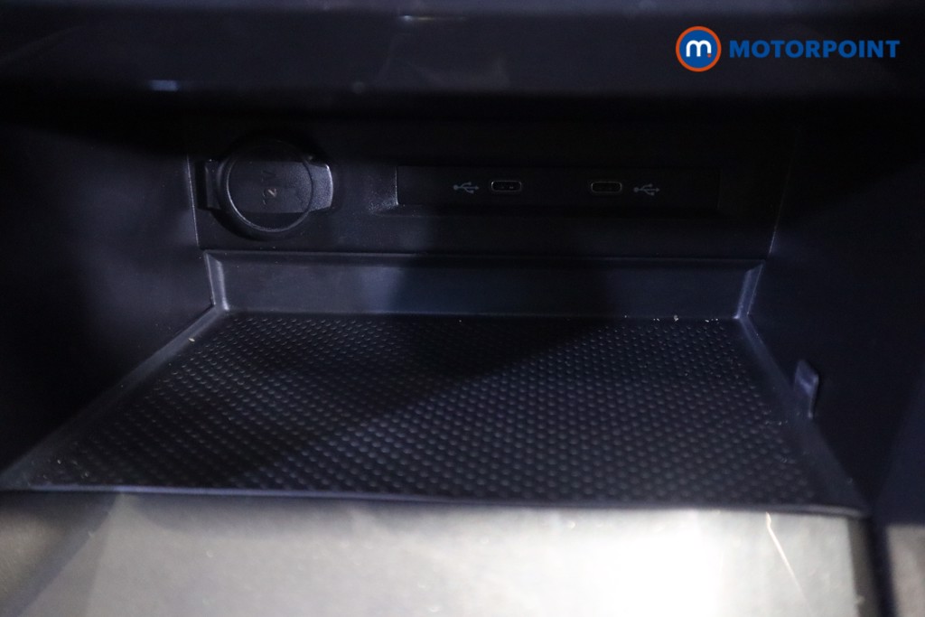 Volkswagen Tiguan Life Automatic Petrol SUV - Stock Number (1562345) - 21st supplementary image