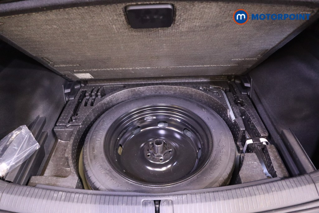 Volkswagen Tiguan Life Automatic Petrol SUV - Stock Number (1562345) - 29th supplementary image