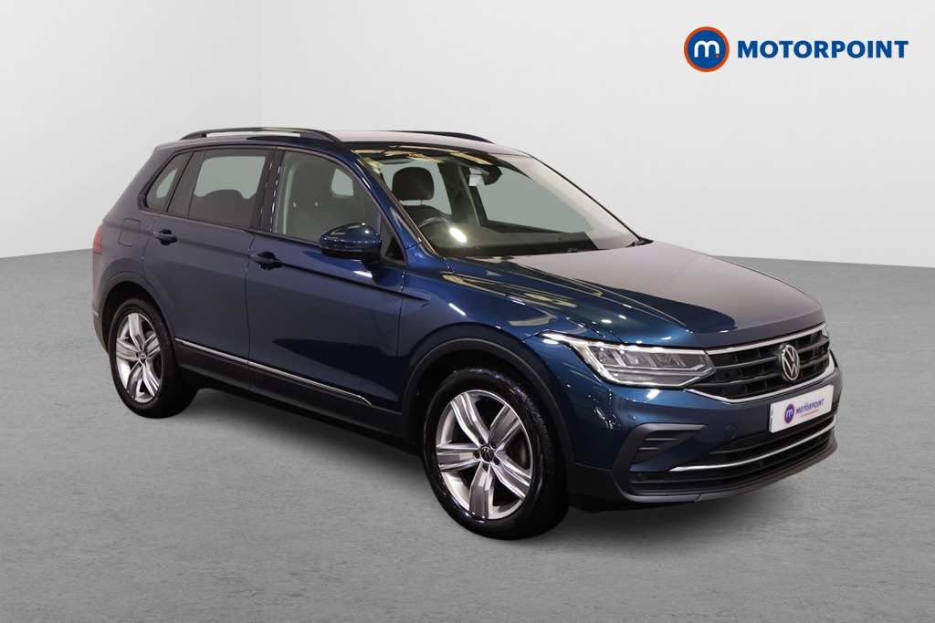 Volkswagen Tiguan Life Automatic Petrol SUV - Stock Number (1562345) - Drivers side front corner