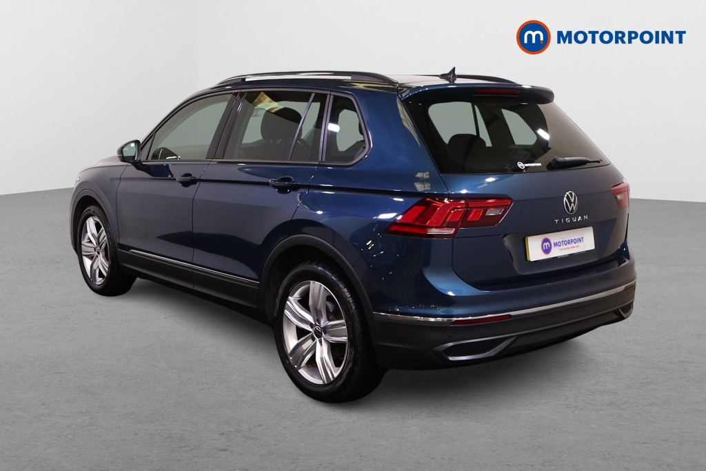 Volkswagen Tiguan Life Automatic Petrol SUV - Stock Number (1562345) - Passenger side rear corner