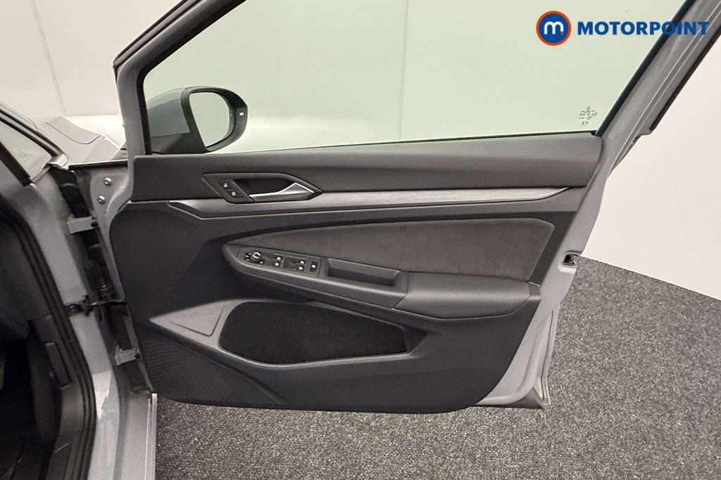 Volkswagen Golf Style Edition Manual Petrol Hatchback - Stock Number (1562807) - 17th supplementary image