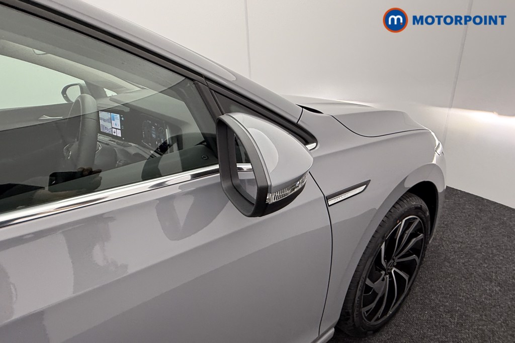 Volkswagen Golf Style Edition Manual Petrol Hatchback - Stock Number (1562807) - 18th supplementary image