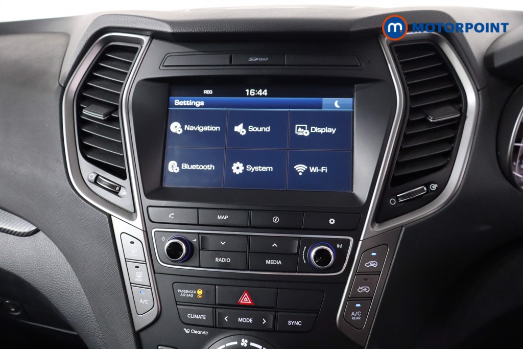 Hyundai Santa Fe Premium Automatic Diesel SUV - Stock Number (1562916) - 16th supplementary image