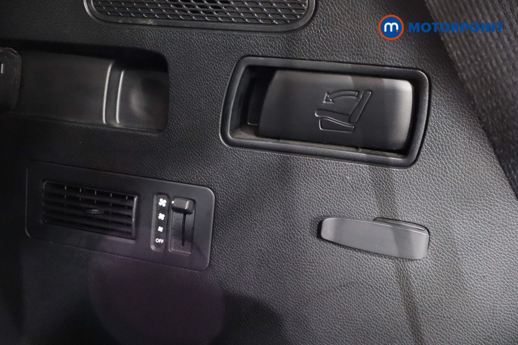 Hyundai Santa Fe Premium Automatic Diesel SUV - Stock Number (1562916) - 41st supplementary image