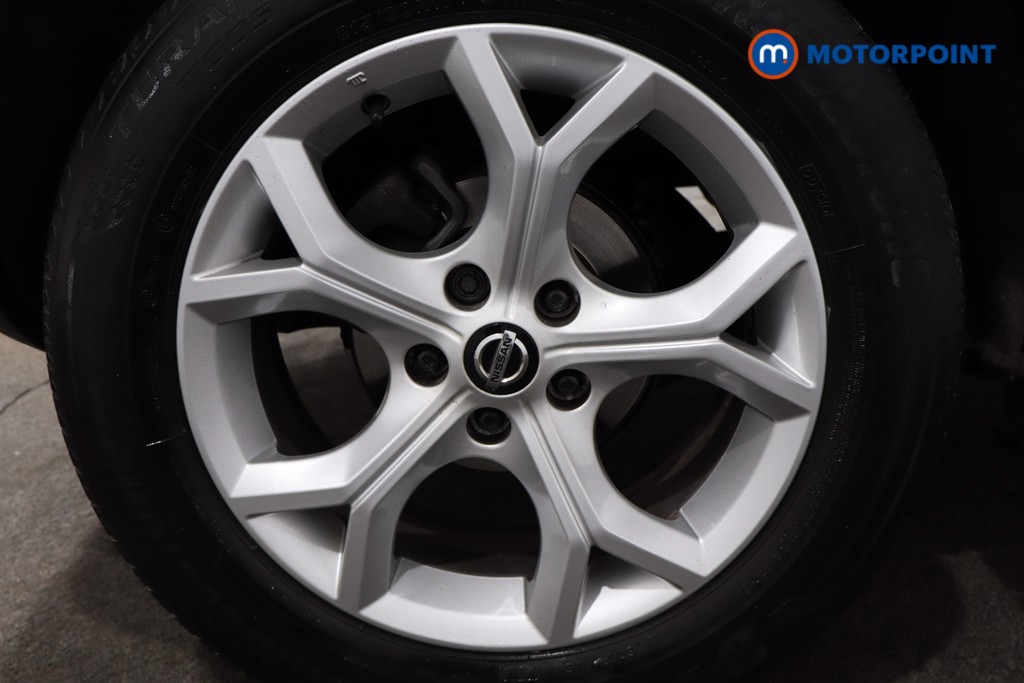 Nissan Juke N-Connecta Automatic Petrol SUV - Stock Number (1562977) - 9th supplementary image