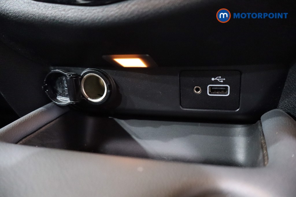 Nissan Juke N-Connecta Automatic Petrol SUV - Stock Number (1562977) - 14th supplementary image