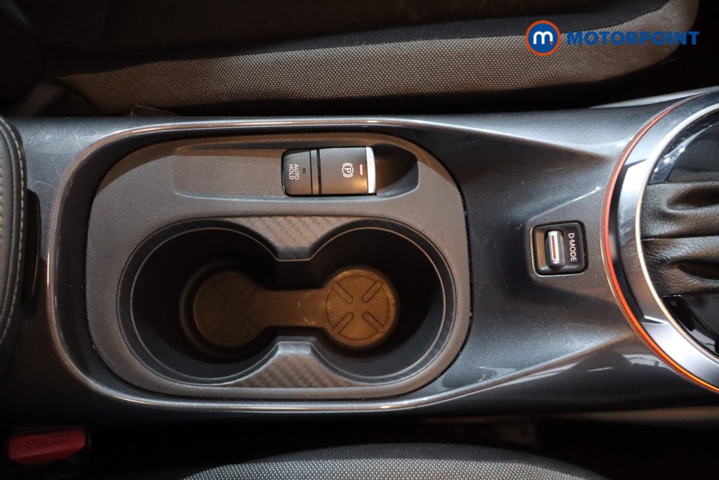 Nissan Juke N-Connecta Automatic Petrol SUV - Stock Number (1562977) - 17th supplementary image