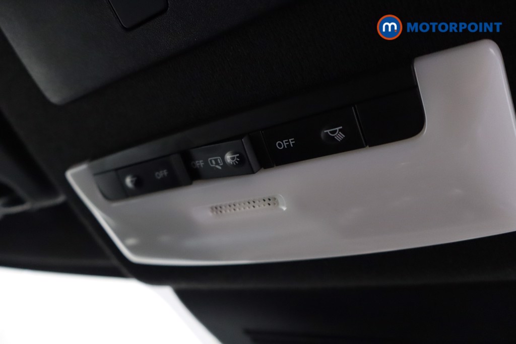 Nissan Juke N-Connecta Automatic Petrol SUV - Stock Number (1562977) - 18th supplementary image