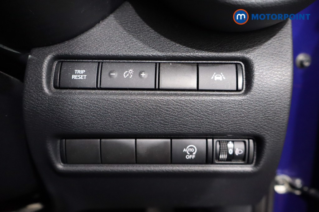 Nissan Juke N-Connecta Automatic Petrol SUV - Stock Number (1562977) - 21st supplementary image