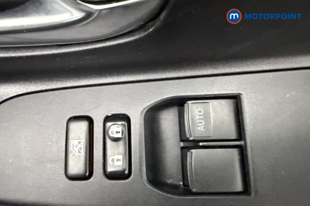Toyota Yaris Design Manual Petrol Hatchback - Stock Number (1563090) - 18th supplementary image