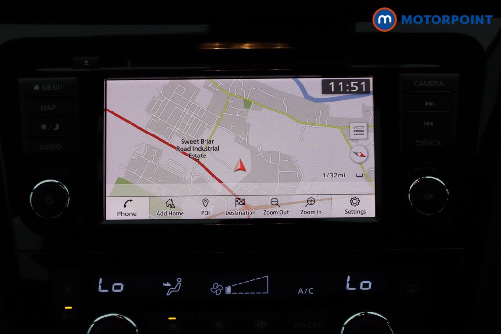 Nissan Qashqai Acenta Premium Automatic Petrol SUV - Stock Number (1563287) - 2nd supplementary image
