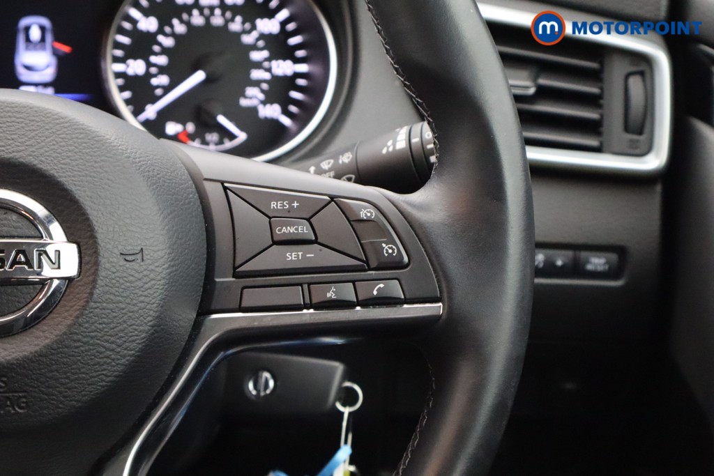 Nissan Qashqai Acenta Premium Automatic Petrol SUV - Stock Number (1563287) - 5th supplementary image
