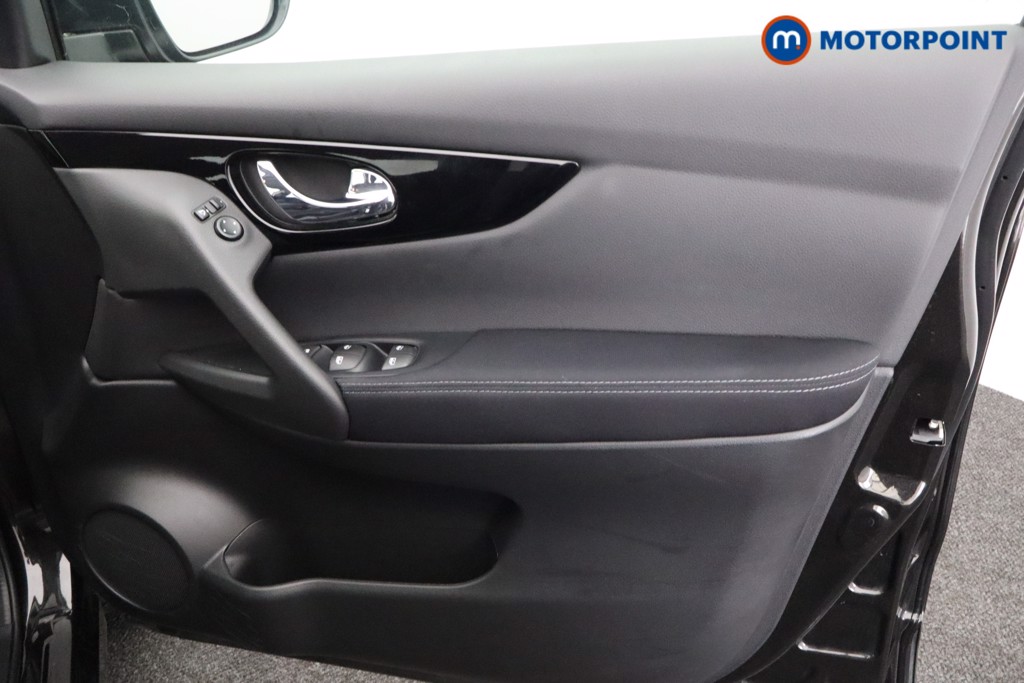 Nissan Qashqai Acenta Premium Automatic Petrol SUV - Stock Number (1563287) - 18th supplementary image